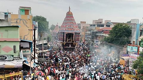 The procession started from Keezhaveethi Theradi and passed through south, west and north streets before returning by evening.