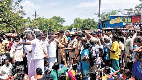 Firecracker unit blast death toll rises to nine, SP’s remarks rile protesters in TN 