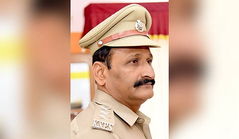 Karnataka senior cop seeks VRS after public humiliation by CM Siddaramaiah at Belagavi rally; government moves to retain him