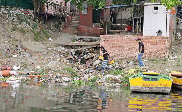 Drains directly connected to the Yamuna at Nigambodh Ghat
