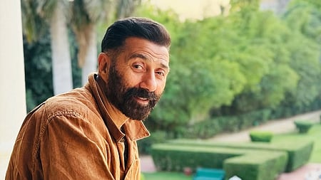  Bollywood star Sunny Deol has completed shooting for his upcoming film "Border 2".