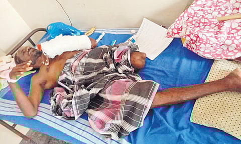 As per sources, constable Lingusamy came to Thangavel’s shop in an inebriated state and started an argument and attacked him with an iron rod