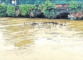 Jalaka river in spate, flood fear in Basta