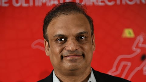  Dr Ddharaniikota Ssuyodhan 
