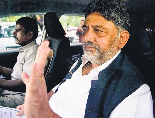  Deputy Chief Minister and state Congress president DK Shivakumar the residence of AICC General Secretary Randeep Singh Surjewala in New Delhi on Thursday.