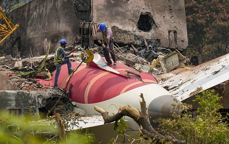 Air india flight 403 60 photos - Morilly.com