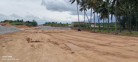 The proposed bypass road between Anaikaraipatti Vilakku and Dharmathupatti 