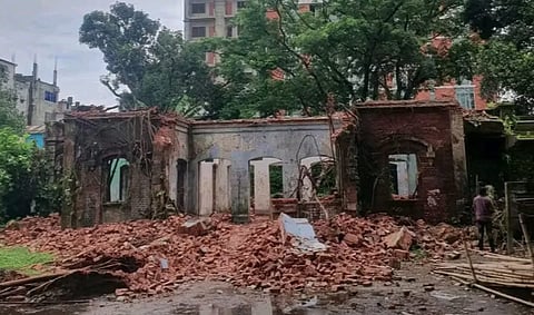 The building, owned by the Government of Bangladesh and located on Horikishore Ray Chowdhury Road, had reportedly fallen into disrepair after years of neglect. 