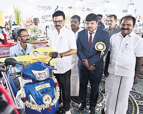 AIADMK general secretary Edappadi K Palaniswami launching his state-wide campaign against the DMK government from Pudukkottai on Friday.