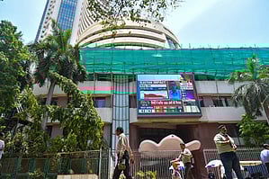 Markets end flat amid Q1 earnings jitters, trade deal concerns