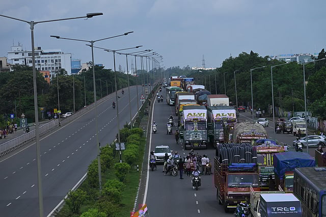Roads are blocked owing to Odisha Bandh called by opposition parties over Balasore self-immolation death case, in Bhubaneswar on Thursday