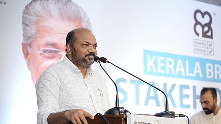 Kerala seeks TN’s help to set up automobile ventures