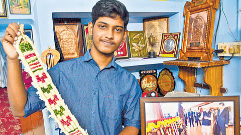 Thovalai Maanikka Maalai: Floral art that glitters like gem