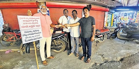 Yalamachili Venkata Murali Krishna from Gudivada.