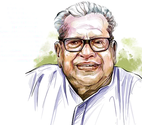 Chief Minister Pinarayi Vijayan, cabinet ministers, senior CPM leaders including Prakash Karat and several MLAs, and Kerala Governor Rajendra Vishwanath Arlekar were present at the venue to offer their tributes. 
