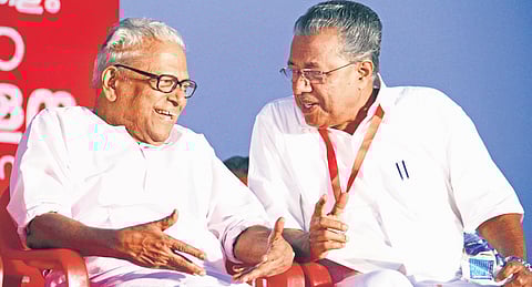 In 2007, a public spat between V S Achuthanandan and Pinarayi Vijayan had led
to the ouster of both from the CPM politburo