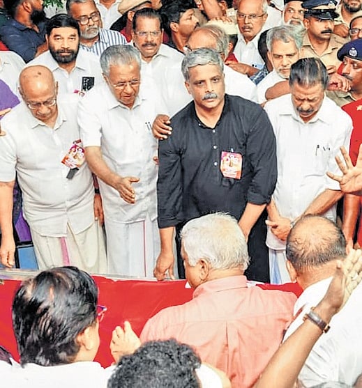 Chief Minister Pinarayi Vijayan and other CPM leaders pay homage to 
V S Achuthanandan at the party district committee office in Alappuzha