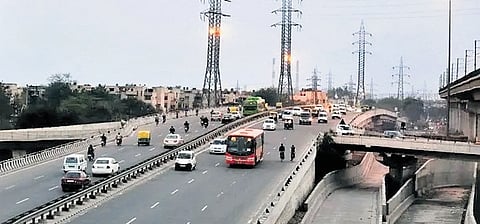 Badarpur-Ashram commuters brace for delays as Sarita Vihar flyover shuts for repairs from July 25