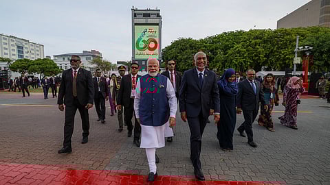 Prime Minister Narendra Modi  with Maldives President Mohamed Muizzu and his Cabinet.