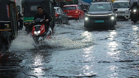 All other passenger vehicles should take alternative routes till further announcement. 