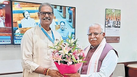 Dy CM KV Singh Deo with Union Power minister Manohar Lal Khattar in Delhi.