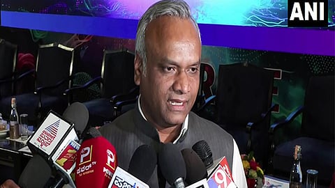 "A bit of common sense seems to have dawned upon the Modi Sarkar on the #GabbarSinghTax", he said.