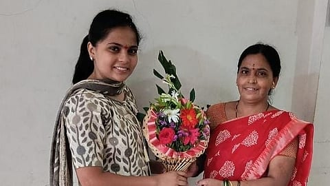 Shilpa did not have a phone or a laptop to study further, and just when she had almost lost hope, her mother’s form flashed before her eyes, which made her try again. She went back to basics, solved the questions papers and took help from experienced people, finally cracking it in May 2005.