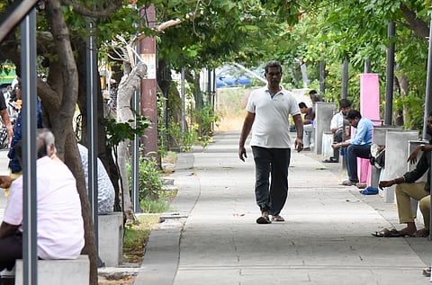 Doctors highlighted the role of walking in maintaining joint healt