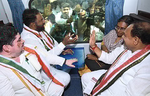Telangana Congress leaders depart for Delhi in a special train to demand 42% BC reservations, with AICC in-charge Meenakshi Natarajan onboard, while TPCC Chief Mahesh Kumar Goud, Ministers Ponnam Prabhakar and Vakiti Srihari travelled up to Alair on Monday.