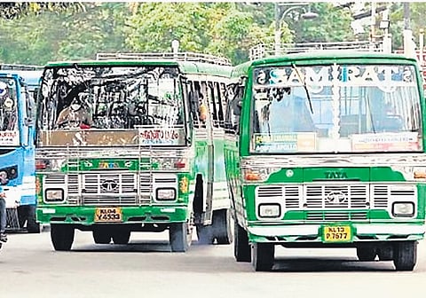 The commission should be informed of the details of the cases registered by the police in connection with private bus accidents due to speeding, negligence, etc., for the past year.