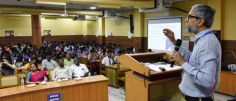 Experts at the meeting said gaming in moderation can sharpen skills, but an excess of it can derail a young person’s future. 