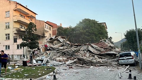 The quake hit at 7:53 pm (1653 GMT), with aftershocks ranging from 3.5 to 4.6 magnitude, according to Trkish disaster management agency.