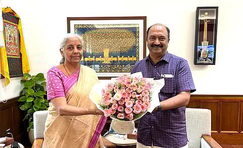Finance Minister K N Balagopal met Union Finance Minister Nirmala Sitharaman in New Delhi on Monday seeking permission to borrow an additional Rs 6,000 crore this financial year.