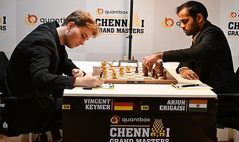 Vincent Keymar and Arjun Erigaisi in action during the sixth round on Tuesday