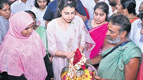 Nara Brahmani's visit began at Golivari Street in Mangalagiri town, where she, along with Darshi TDP in-charge Gottipati Lakshmi, inaugurated the Lakshmi Sarees & Dress Materials showroom set up under Damerla Venu’s guidance.