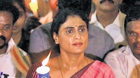 Sharmila led a candlelight rally in response to the AICC’s call for  ‘Vote Chor - Gaddi Chhod’ campaign.