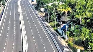 Once the impediment is identified, a warning message will be issued to oncoming motorists using fixed variable message signs (VMS)