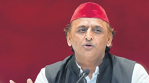 Lucknow Diary | Akhilesh takes torch against EC forward