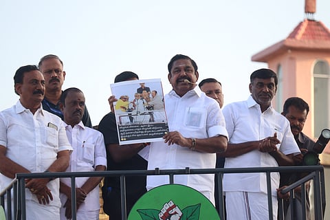 AIADMK general secretary EPS campaign on the crowd at Ranipet district on Wednesday .