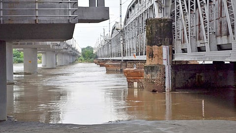 Yamuna watr level dips.