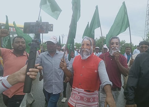 Jharkhand police on Sunday allegedly resorted to mild force and fired tear gas shells to disperse farmers protesting against the construction of RIMS-2.