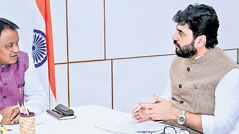 CM Mohan Majhi with Union minister of state for Cooperation Murlidhar Mohol 