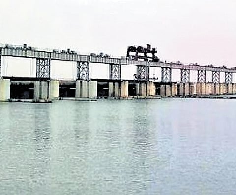 The CM has been emphasising on resolving the dispute through negotiation as the Mahanadi Water Dispute Tribunal adjudicating the dispute has failed to give a verdict even after more than seven years of its constitution.