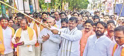 BJP State president PVN Madhav at the ‘Spurthi’ event organised for the uplift of nomadic and semi-nomadic communities in Vijayawada. 