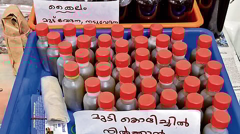 Tribal healers stir curiosity @ Gadhika  