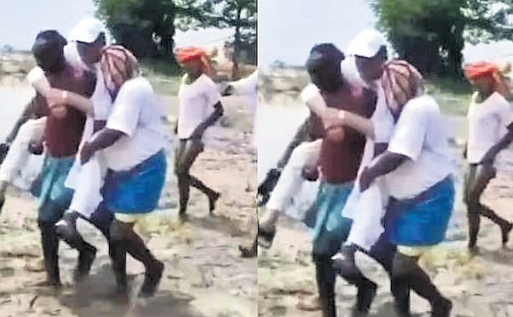 Congress MP piggybacks on villagers for flood check