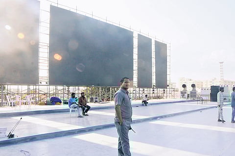 The stage is set for the conduct of ‘Super Six Super Hit’ programme in Anantapur on Wednesday; police have made elaborate security arrangements at the venue.