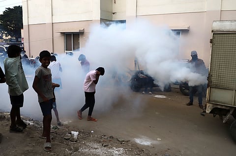 A corporation domestic breeding checker said it was true that door-todoor mosquito hand fogging had not been carried out in many parts of the city for over two months