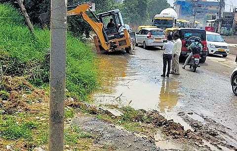 The Balagere-Panathur Road in Bengaluru, where a schoolbus got stuck in a ditch on Friday, is in a pathetic condition.
