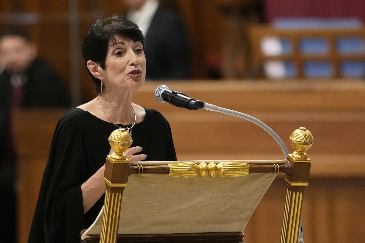 Pope praises forgiveness as mother of slain US journalist James Foley ...